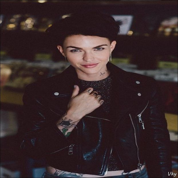 ▬ Isi duce privirea pe ea si o da la intors. ❝Nu am zis nimic.❞=)))) - SO2xE10 All the things she said