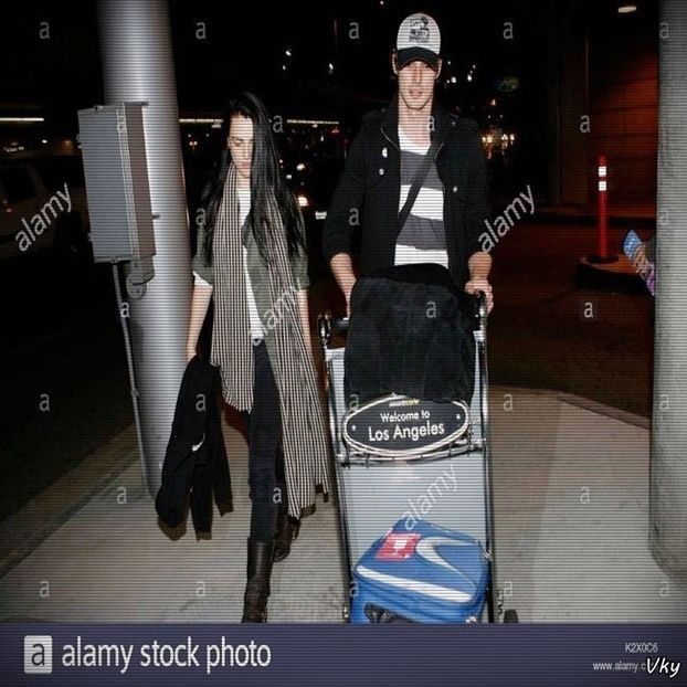 ▬ ❝Vezi ca ti sa miscat un degetel.❞ Isi da seama dupa cateva secunde de - SO2xE10 All the things she said