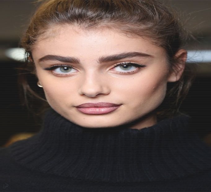 ─ Profund tulburată de cursul evenimentelor din ziua respectivă Taylor ajunge a se - S01xE01 only happy when it rains