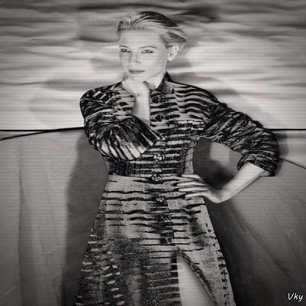 ▬ Vine cu Sarah si merge langa Tom. ❝Buna, Tom! Heya, Jess!❞=))) - SO2xE10 All the things she said