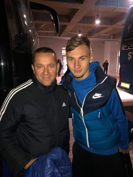 received_398629314287184 - CONTACT