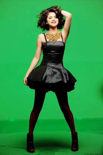 44 - Selena Gomez Naturally