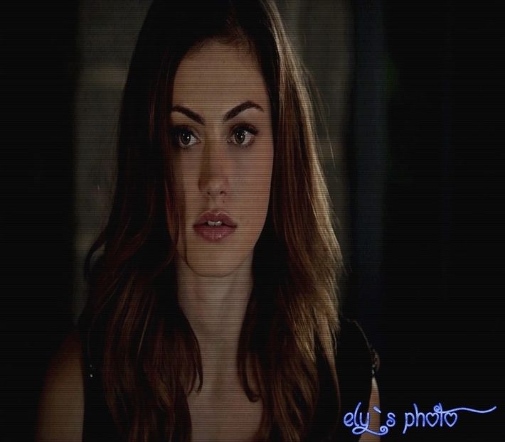*ajunge acasa din vacanta cu trolerul dupa ea, intra in casa si ii lasa lui Lily usa deschisa*+ - here - episode 52 - done