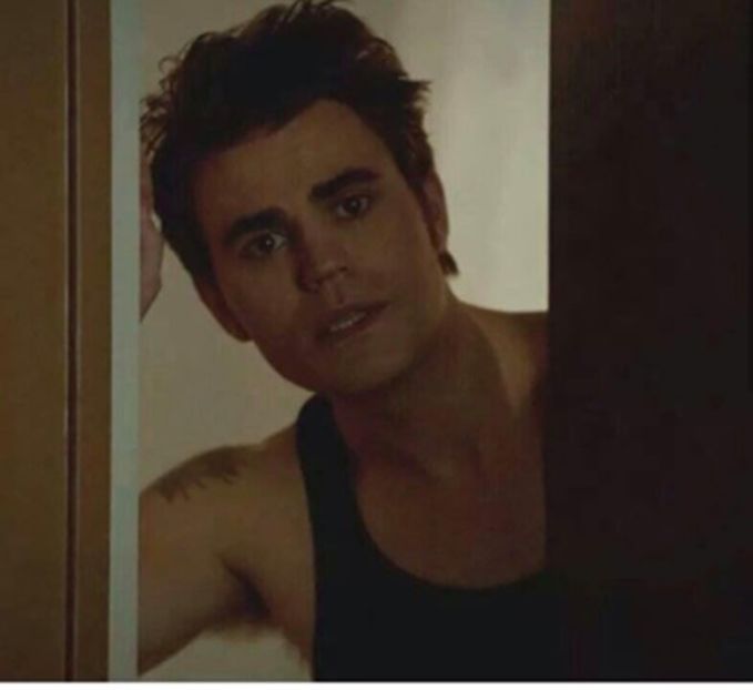 *se loveste la cap de marginea piscinii si lesina , apoi se trezeste* Cine sunteti? - here - episode 52 - done