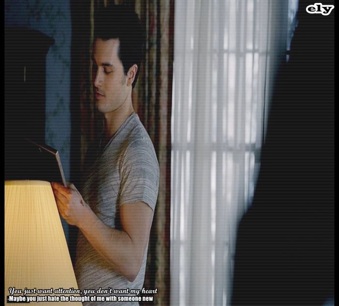 Si de ce tipi la mine? Sa vb calm, uite fata zice ca tu ai dezbracat-o #elijah =))))))))) + - here - episode 52 - done