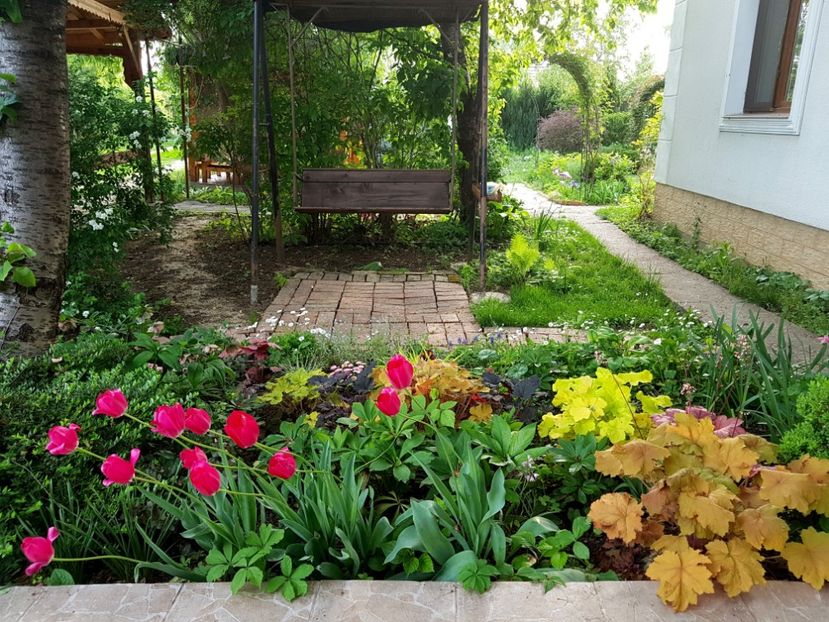  - 2019 Gradina Pridvor