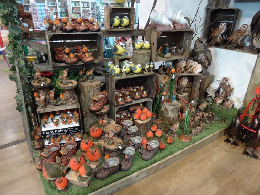ornamente gradina 3 - 2019 februarie - Trentham Garden Center Stoke on Trent