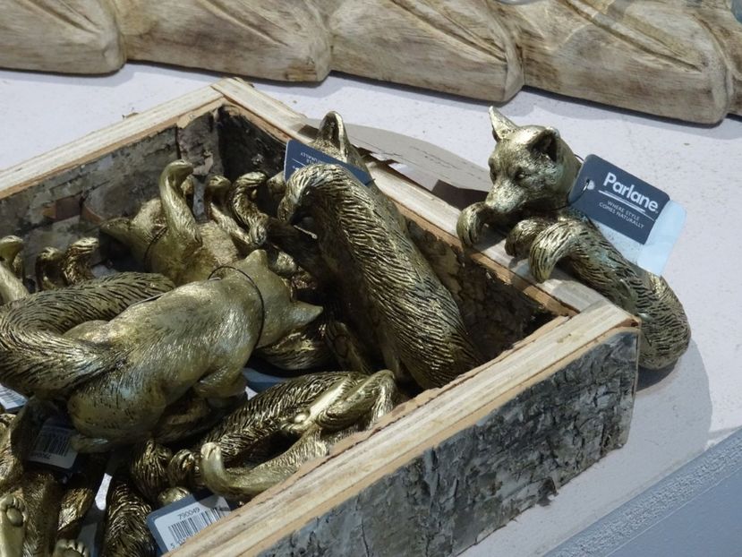 ornamente agatatoare - 2019 februarie - Trentham Garden Center Stoke on Trent