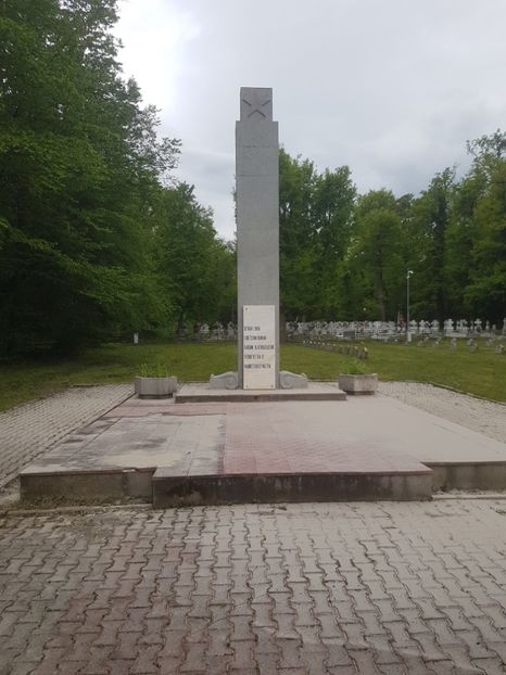  - Sablare monument