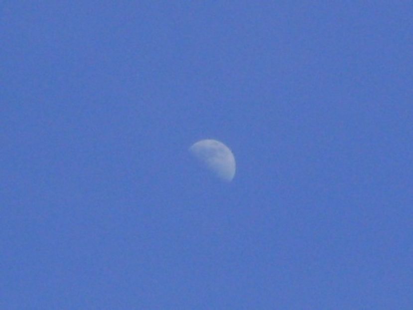 Primul patrar al Lunii in Fecioara - Luna - Soarele si norii - 1