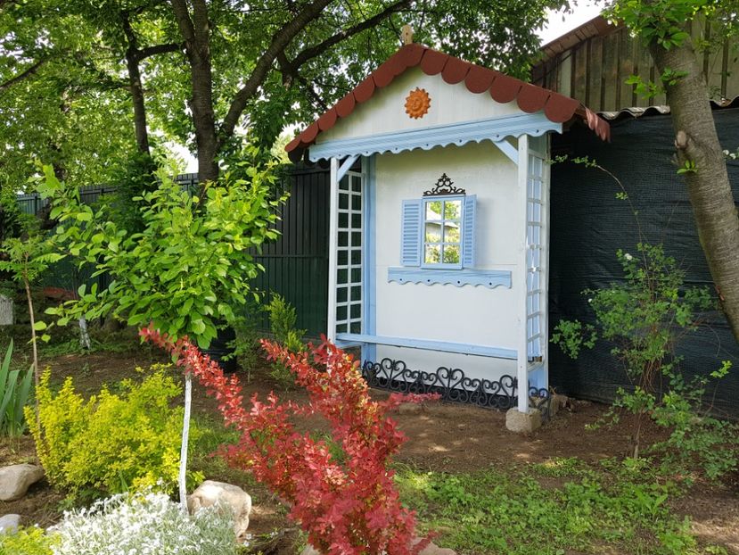  - 2019 Mai Idilic Garden