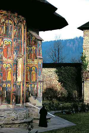 Manastirea Moldovita - b - Manastiri din Bucovina