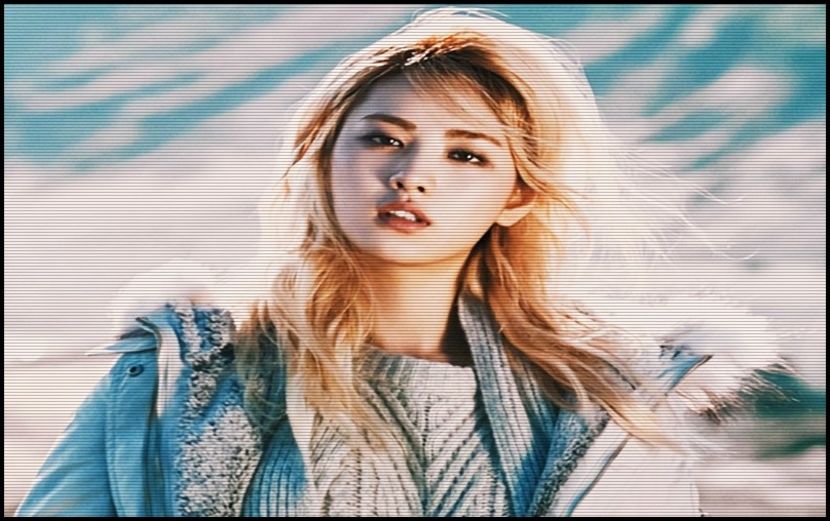 — ❝Bine ..ne vedem zilele următoare, SoJung.❞ [iese afară prima, merge rapid spre mașină] - W A Y - Episodul 03