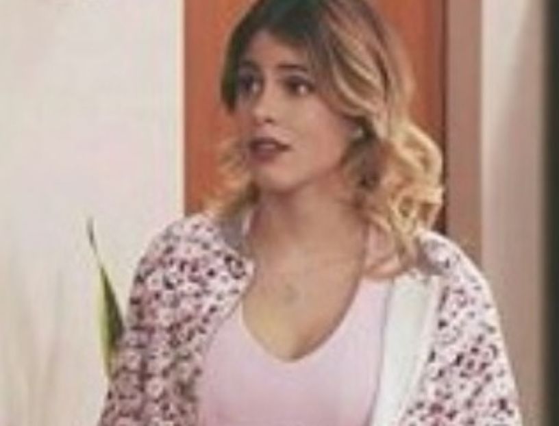 bandicam 2019-05-20 15-24-40-180 - 01 - Violetta - 01