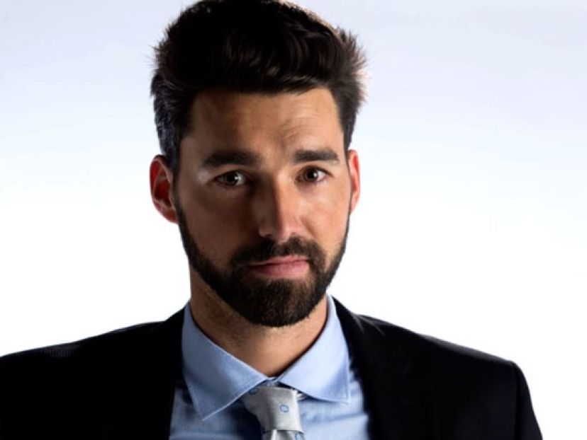 Gonzalo Pena en Amo despertar contigo - Villanos de telenovelas