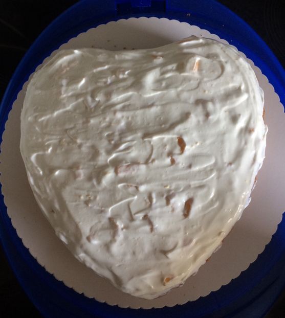 25.05.2019 - Tort cu cremă de brânză și piersici