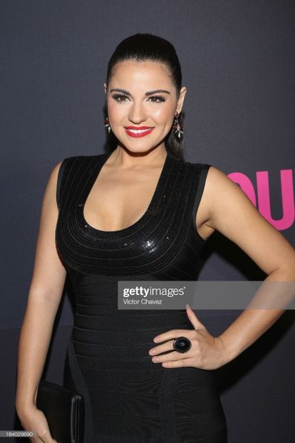 gettyimages-184029690-2048x2048 - MAITE PERONNI7