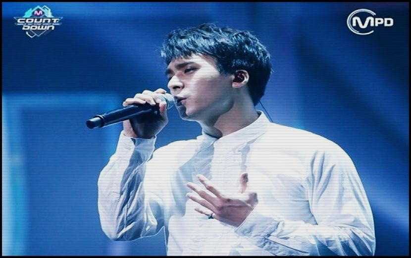 — [trece pe lângă cei care mutau mesele, se uită spre ea] ❝Ești în pregătiri intense.❞ - W A Y - Episodul 05