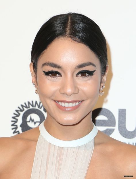  - Vanessa Hudgens la ANNUAL ELTON JOHN AIDS FOUNDATION S ACADEMY AWARDS VIEWING PARTY IN WEST HOLLYWOO