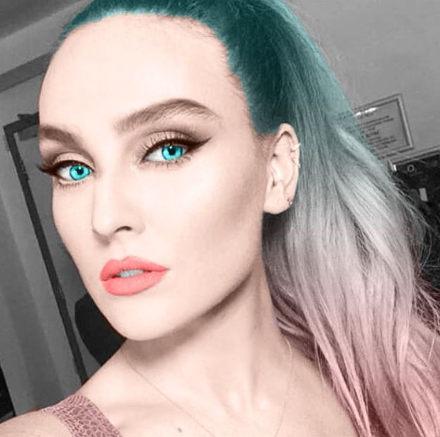  - 001a Perrie