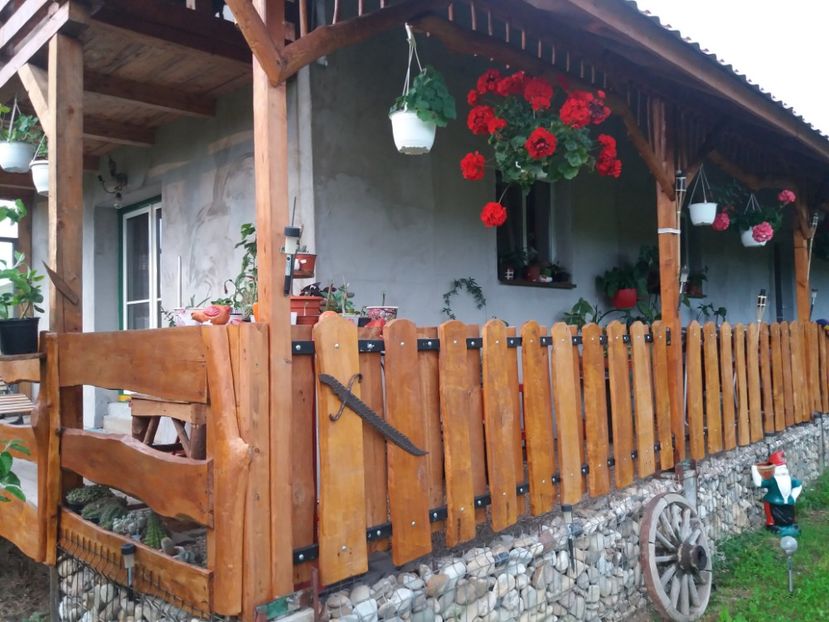  - Casuta noastra de la tara