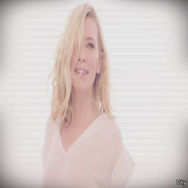 ▬ ❝Crezi ca ar trebui totusi pana la urma sa merg si sa vorbesc cu Sarah?❞ O spune prin sarut si - SO3xE02 A bird in a gilded cage