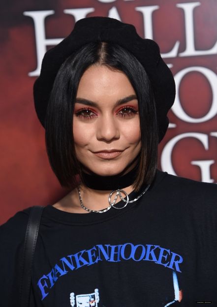 VH003_7 - Vanessa Hudgens la UNIVERSAL STUDIO HALLOWEEN HORROR NIGHT OPENING