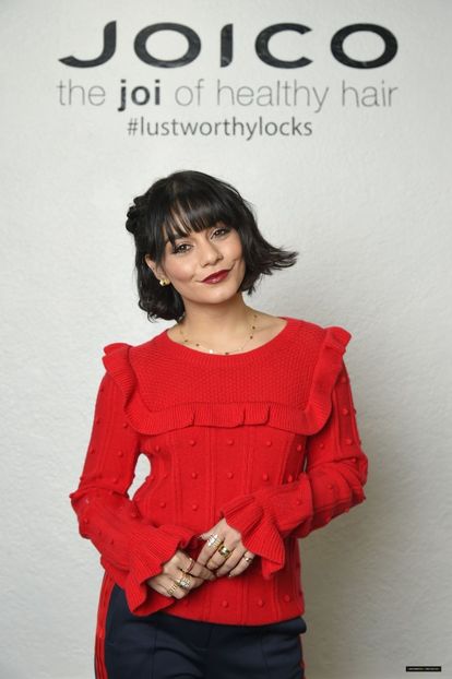 VH023_29 - Vanessa Hudgens la HOLIDAY HAIR WITH JOICO IN LA