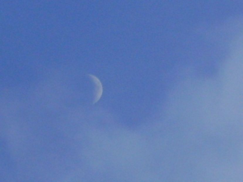 Luna noua in Leu - Luna - Soarele si norii - 1