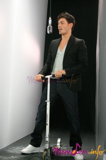 9a9b4a1bb4mba-26_jpg - Videoclipuri