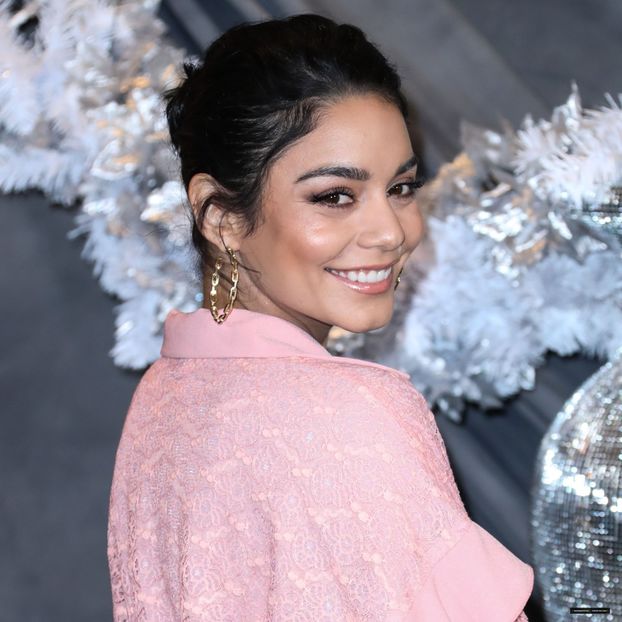  - Vanessa Hudgens la SECOND ACT PHOTO CALL IN LOS ANGELES DECEMBER