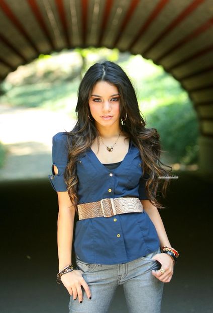  - VANESSA HUDGENS PHOTOSHOOTS 2