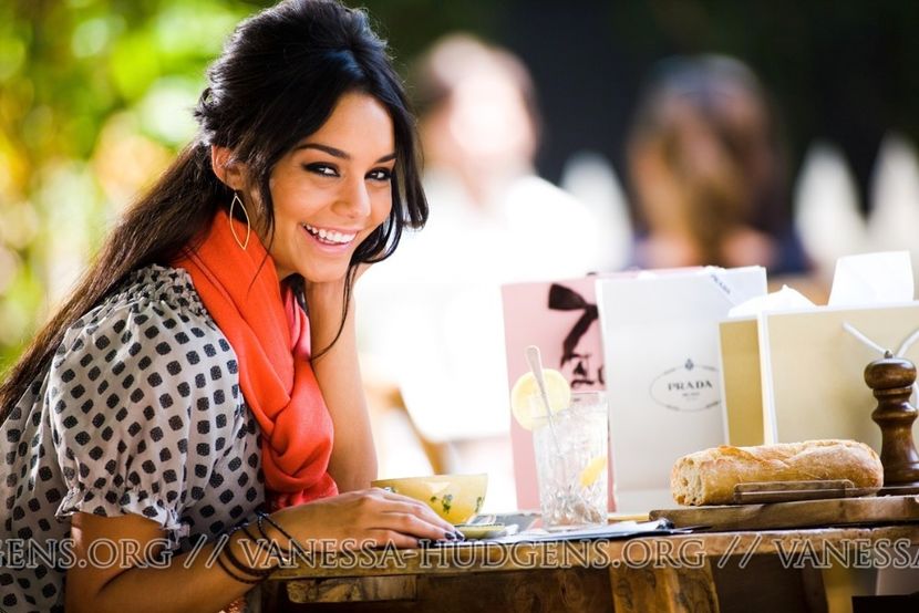  - VANESSA HUDGENS PHOTOSHOOTS 1