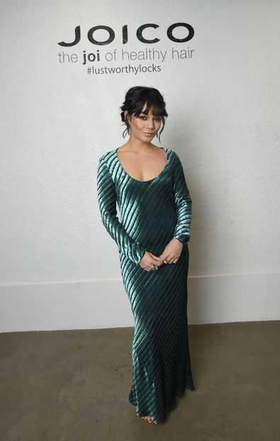 3b8dc7826876253 - VANESSA HUDGENS PHOTOSHOOTS 1