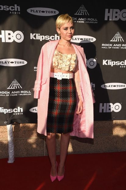  - Miley Cyrus la 30th Annual Rock And Roll Hall Of Fame Induction Ceremony Arrivals