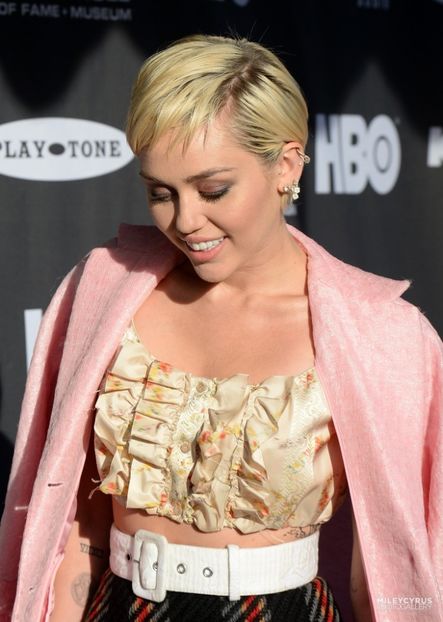  - Miley Cyrus la 30th Annual Rock And Roll Hall Of Fame Induction Ceremony Arrivals