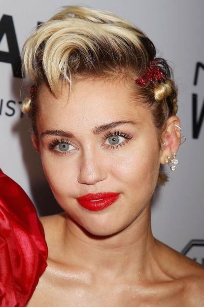  - Miley Cyrus la Amfar Inspiration Gala New York