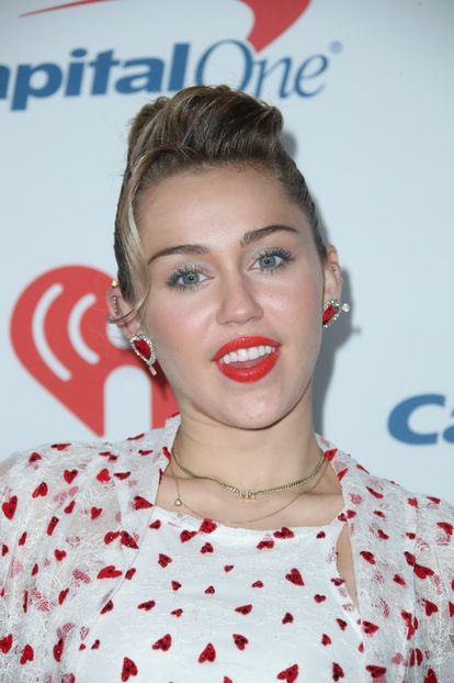  - Miley Cyrus la HeartRadio Music Festival In Las Vegas