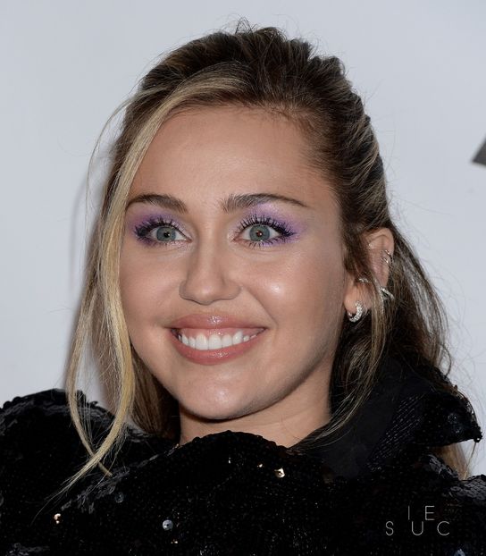  - Miley Cyrus la MusiCares Person Of The Year Honoring Dolly Parton