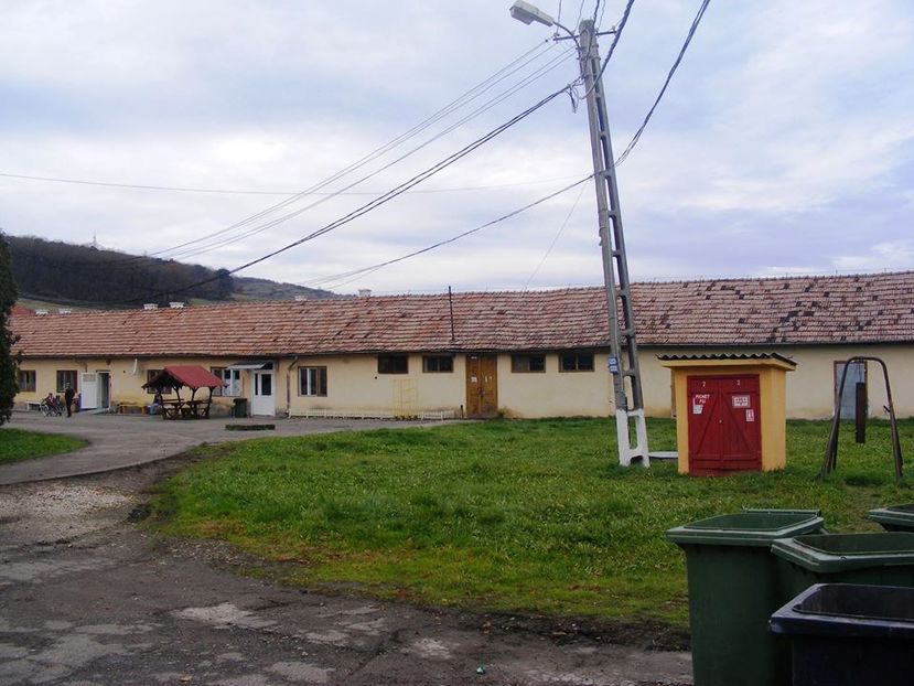 fostul spital-de-boli-cronice-borsa-maramures - alta artera unde se ppoate construi un centru studen - CAMERE GRATIS - PENTRU STUDENTII DIN BASARABIA SI BUCOVINA - cu gradina de vara