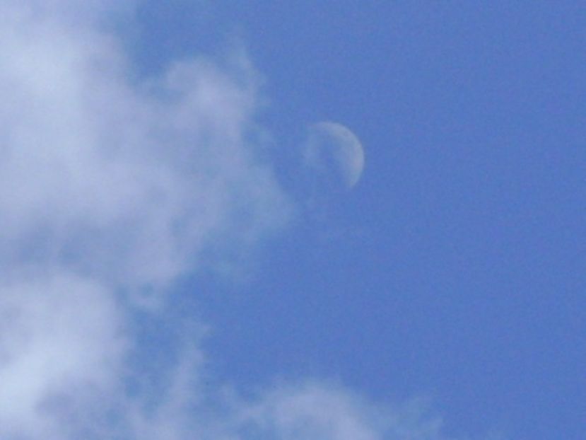 Luna in crestere in Fecioara - Luna - Soarele si norii - 1