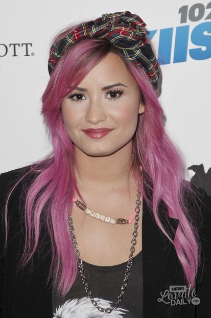  - Demi Lovato la KIIS 102 7ALT 98 7 FM PRE GRAMMY PARTY