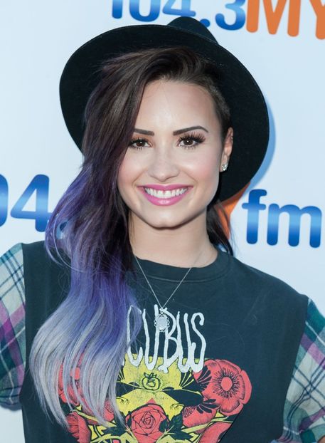 Demi_Lovato_09-6-0 - Demi Lovato la104 3 MY FM PRESENTS MY BIG NIGHT OUT IN HOLLYWOOD