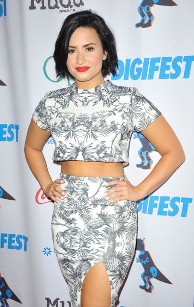  - Demi Lovato la DIGIFEST RED CARPET IN NYC