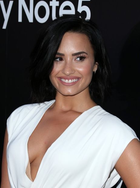  - Demi Lovato la SAMSUNG LAUNCH PARTY IN WEST HOLLYWOOD CALIFORNIA