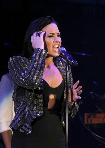 mpi21_1024_Survive_13 - Demi Lovato la 3RD ANNUAL WE CAN SURVIVE CONCERT AT THE HOLLYWOOD BOWL IN CALIFORNIA