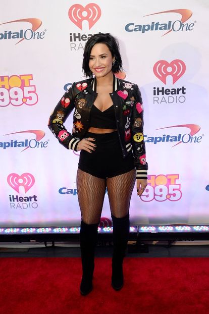 Startraks_ABUSA_527521_043 - Demi Lovato la HOT 99 5 S JINGLE BALL IN WASHINGTON DC
