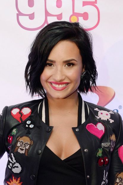 Startraks_ABUSA_527521_045a - Demi Lovato la HOT 99 5 S JINGLE BALL IN WASHINGTON DC