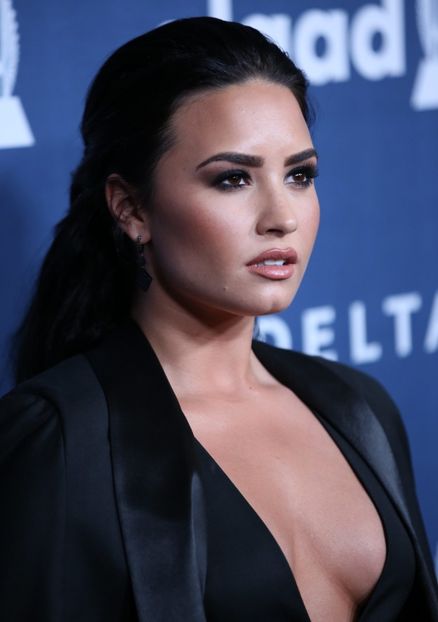 1_286729-3 - Demi Lovato la GLAAD MEDIA AWARDS AT THE BEVERLY HILTON IN LOS ANGELES