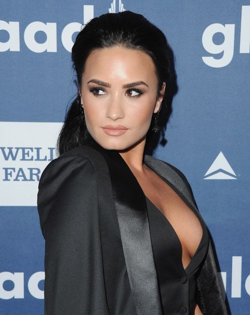 1_284729-7 - Demi Lovato la GLAAD MEDIA AWARDS AT THE BEVERLY HILTON IN LOS ANGELES